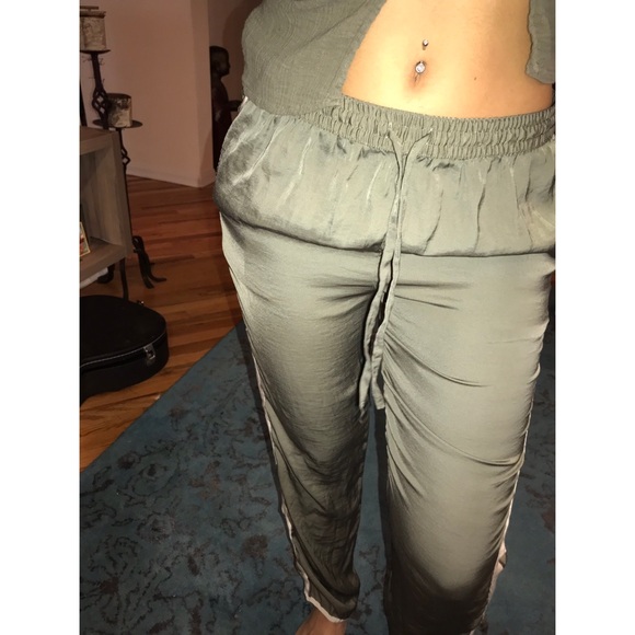 AERIE GREEN LOUNGE PANTS - Picture 3 of 5